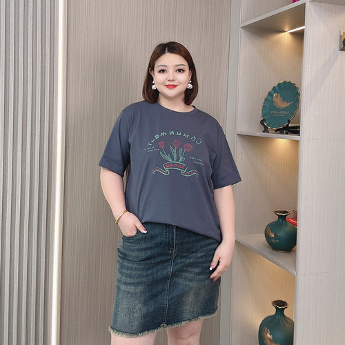 夏大码郁金香印花T恤女显瘦百搭