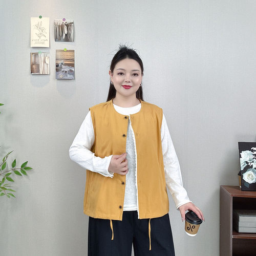 蕾丝拼接无袖马甲女秋装大码上衣