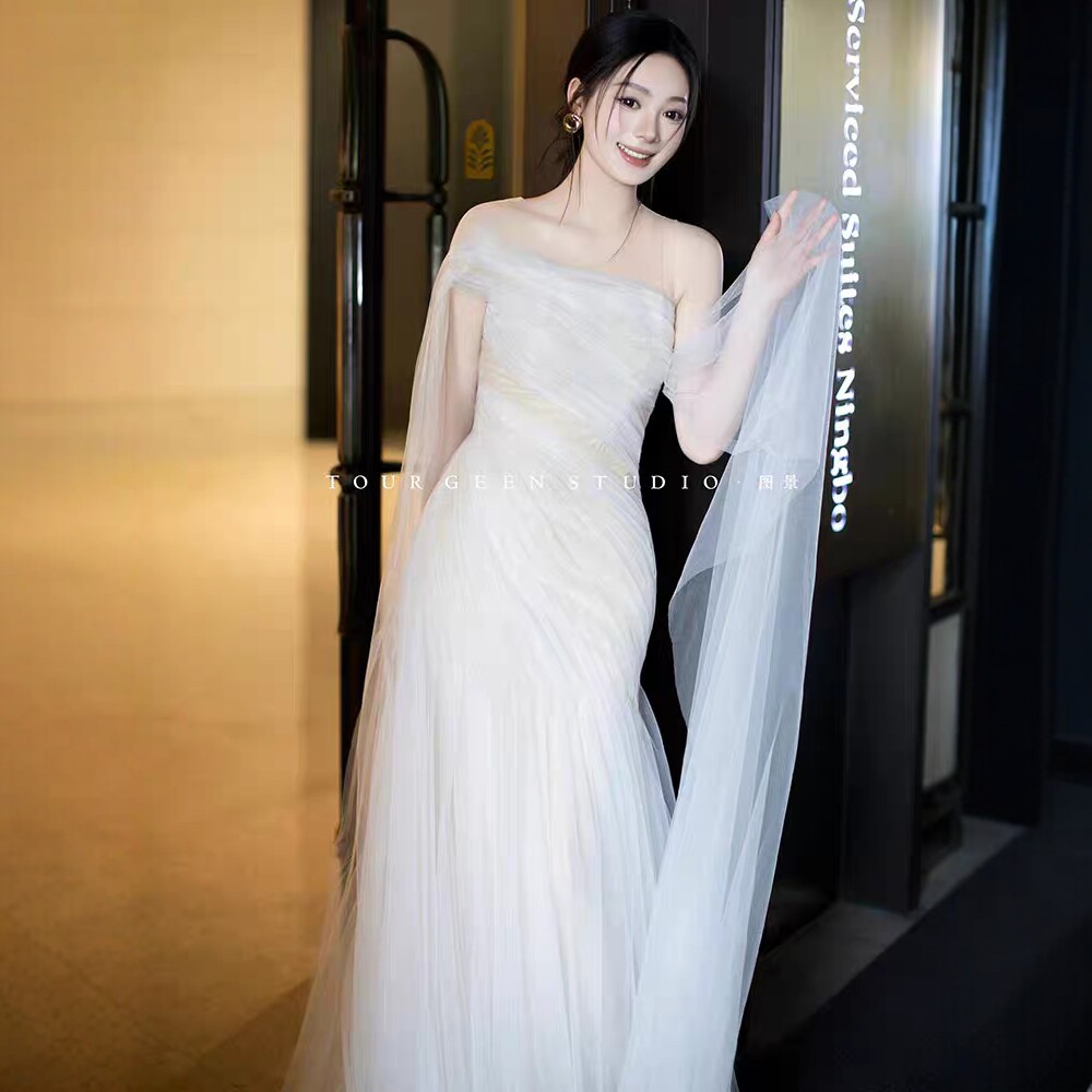 法式轻婚纱高级感简约小众新娘抹胸鱼尾出门纱超仙森系白色礼服裙