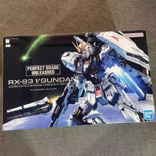 万代 PGU 1/60 牛高达 RX-93 ν敢达 逆袭的夏亚 拼装模型图片