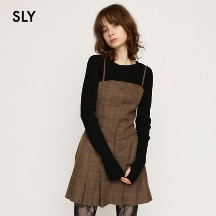 SLY 2024冬季新品法式赫本风多穿法百褶吊带连衣裙030HAR33-5761