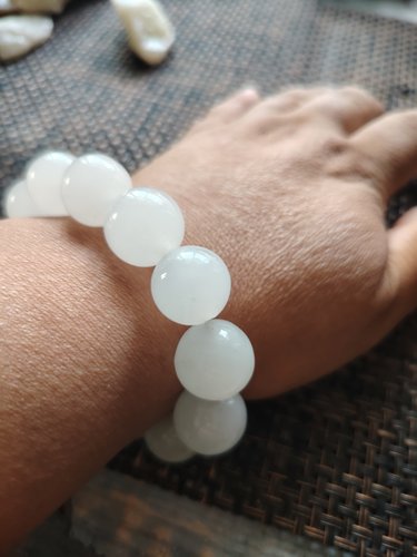 新疆昆仑玉塔玉戈壁石16毫米大珠手串 白度高硬度高 有瑕随机发货