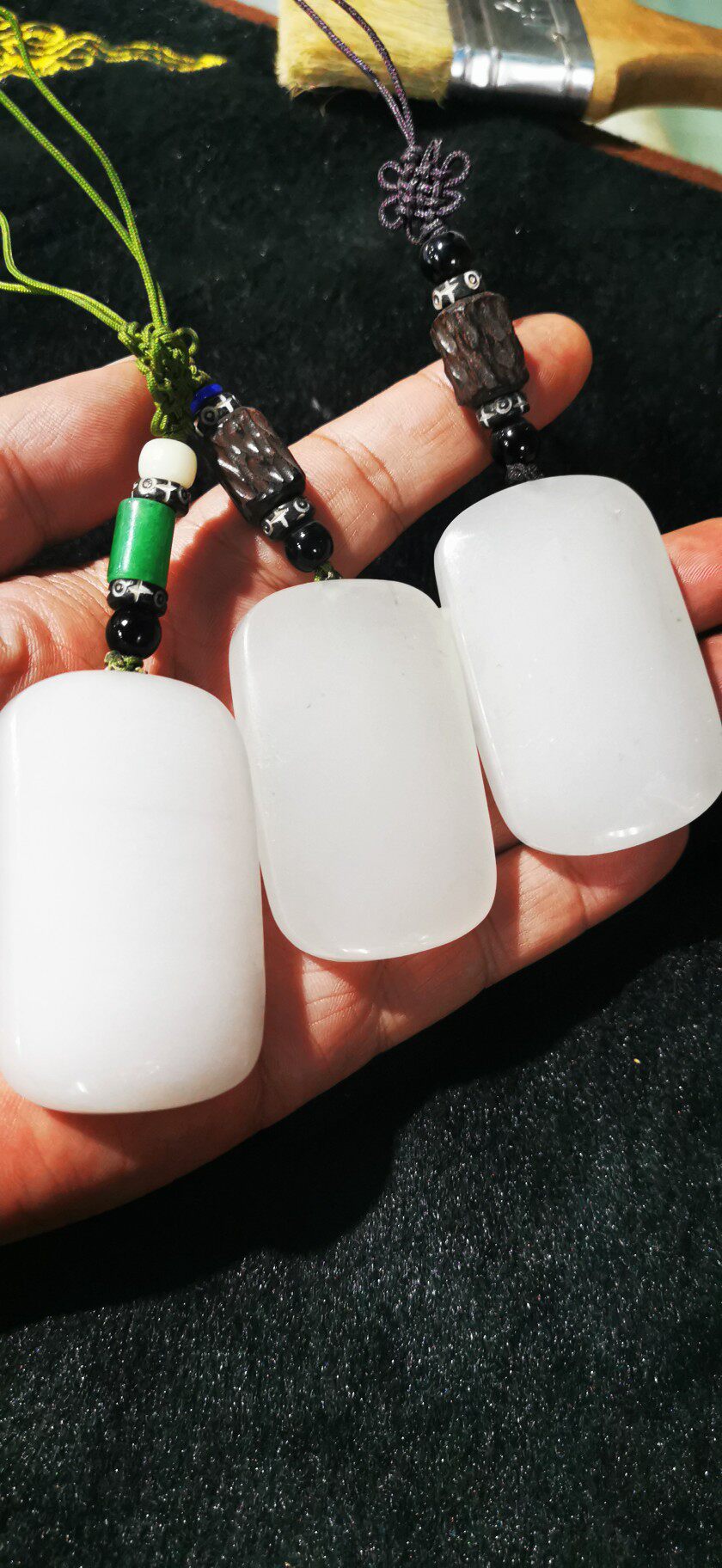 新疆白玉塔县高白东陵玉石英岩玉 白度细度油性每个不同微弱杂质