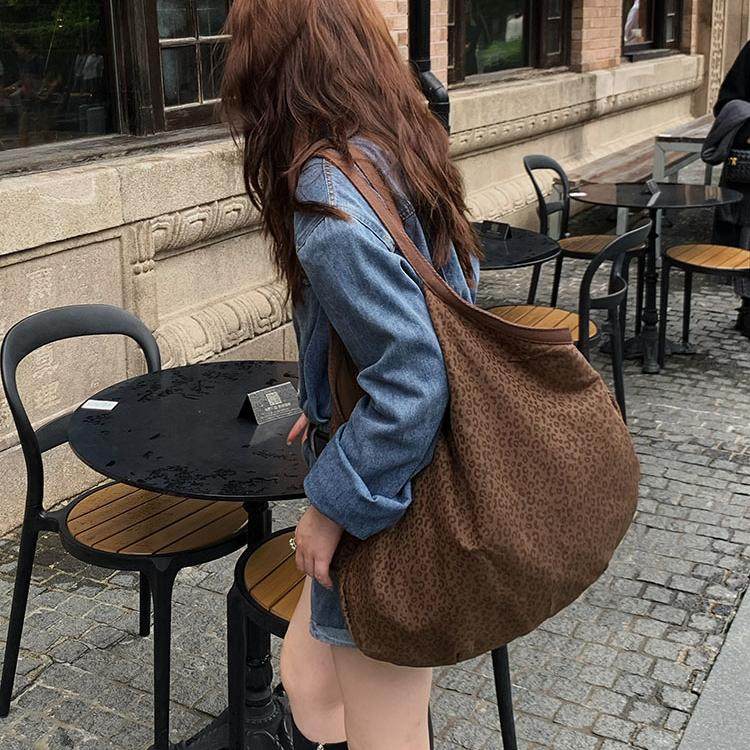 幸运商店韩系休闲小豹纹单肩包大容量腋下手提包百搭慵懒风布袋,箱包皮具/热销女包/男包,时尚帆布包,淘宝优惠券,粉丝福利购,淘宝优惠卷