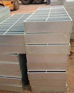 20益圣达年新款银色格栅工厂直销钢格板生产制作重荷载水沟盖板