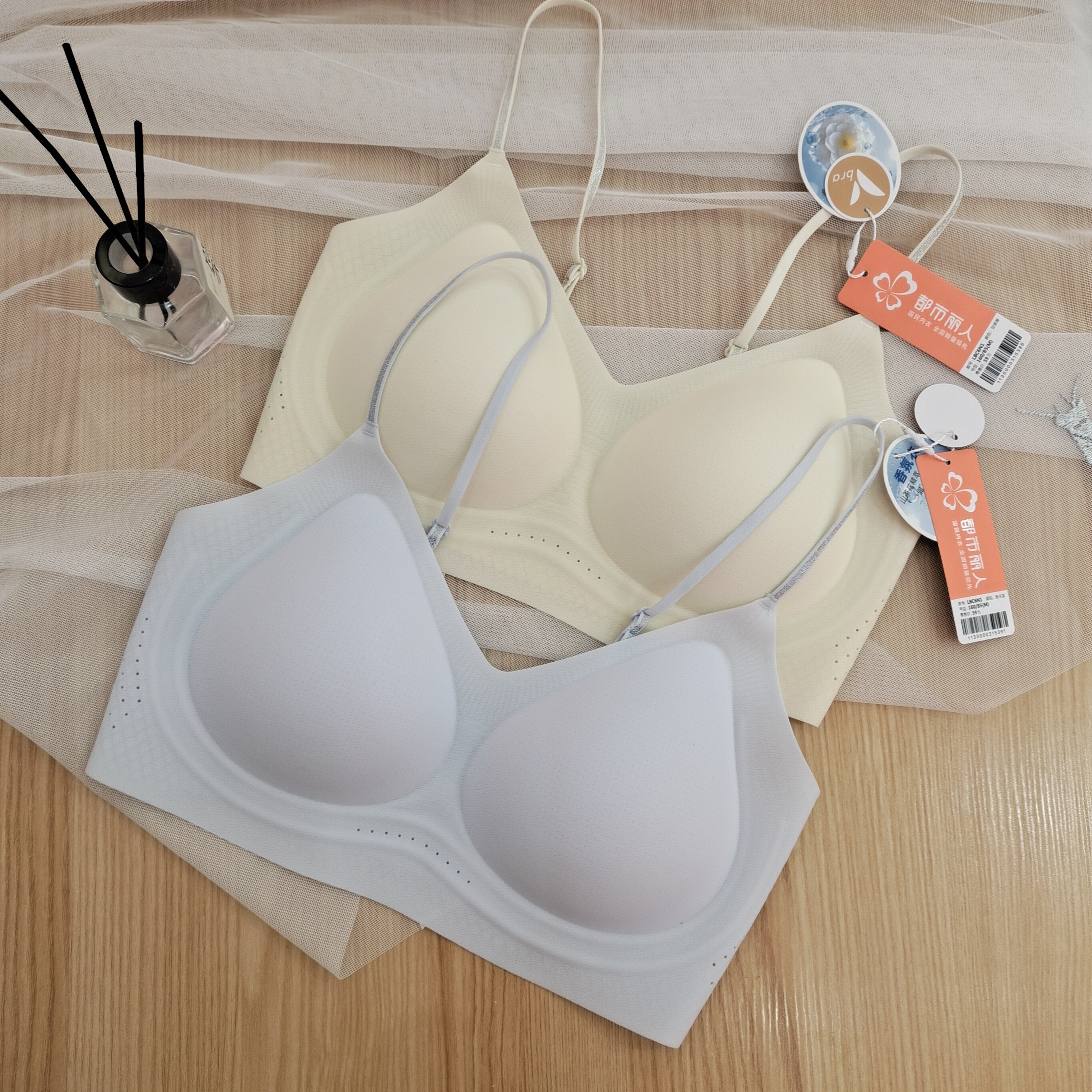 都市丽人山茶花清香立体固定杯垫