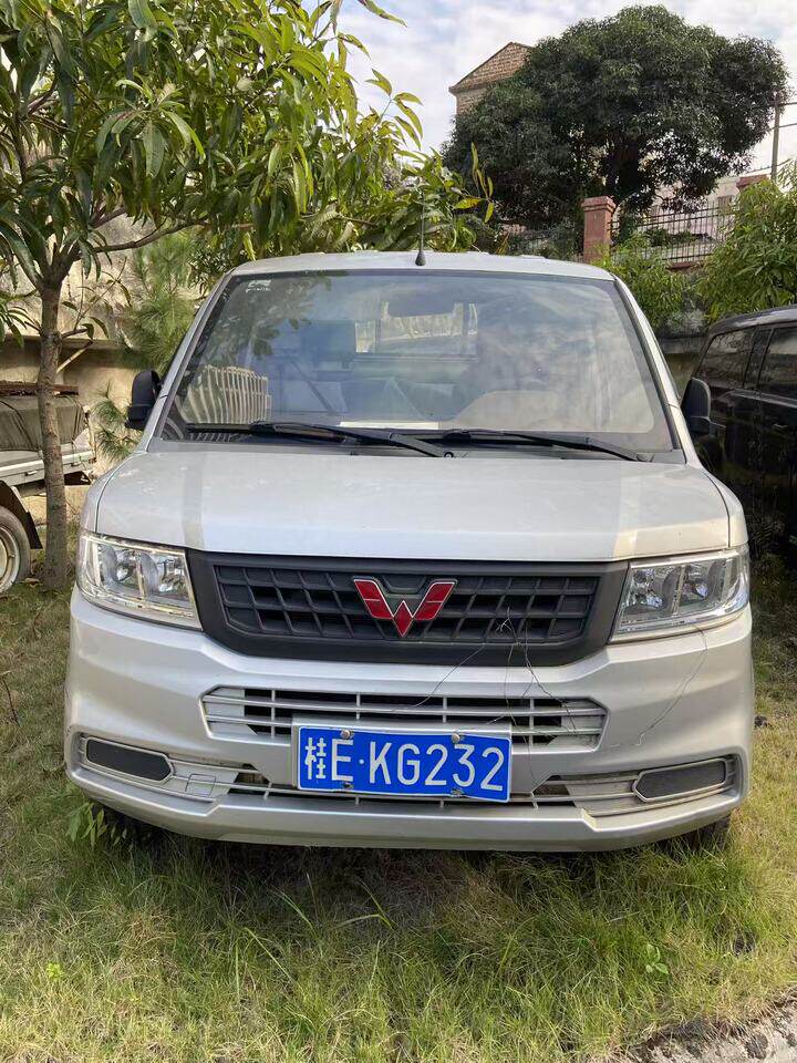 3月19日百色报废车五菱牌车牌号为桂EKG232轻型仓栅式货车一辆网络拍卖公告