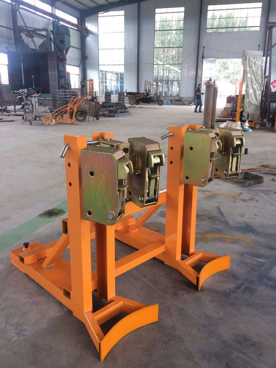 厂家销售油桶夹具 叉车油桶属具 重型油桶鹰嘴 鹰嘴夹