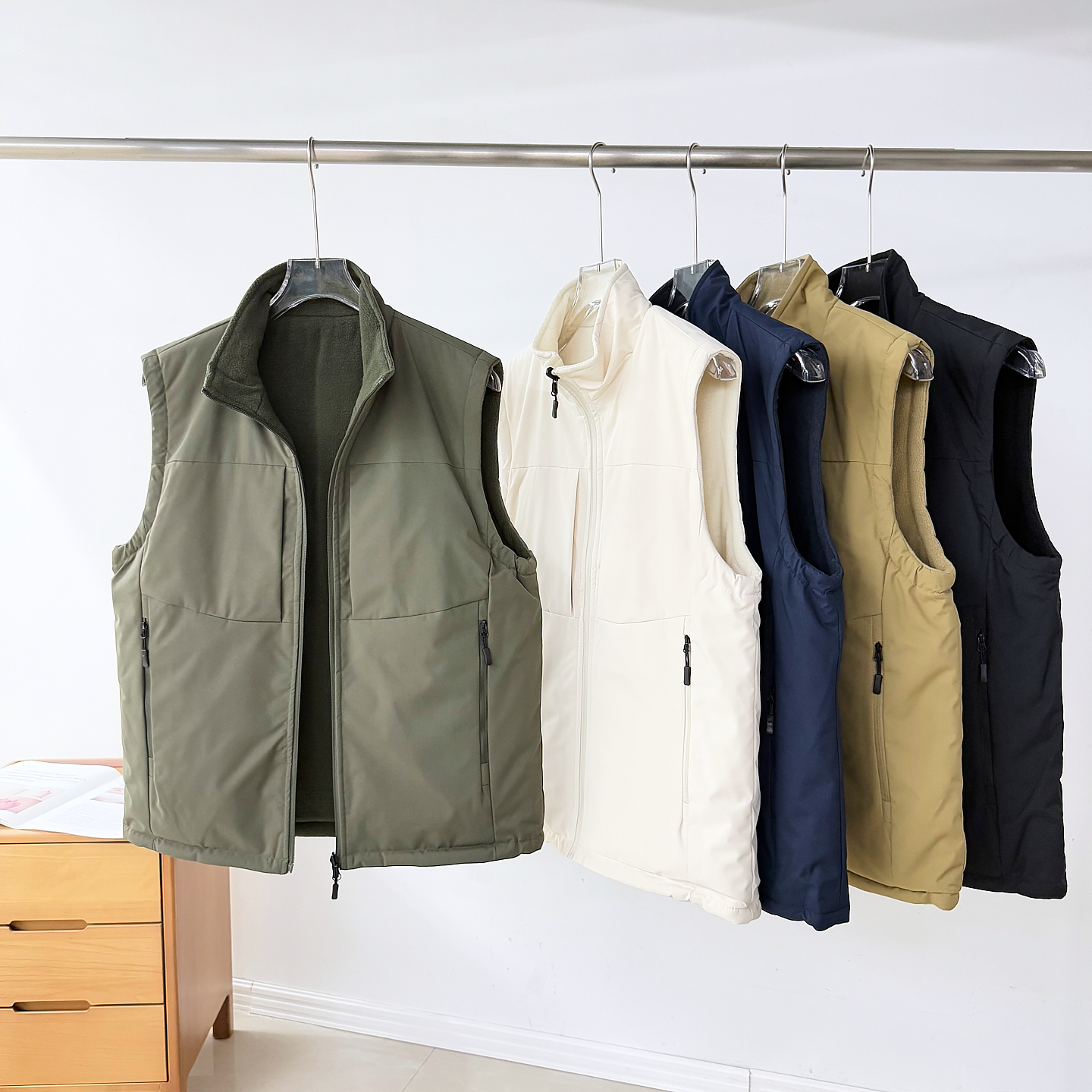 双面穿防风保暖马甲秋冬男士户外休闲加厚立领摇粒绒背心内胆外套