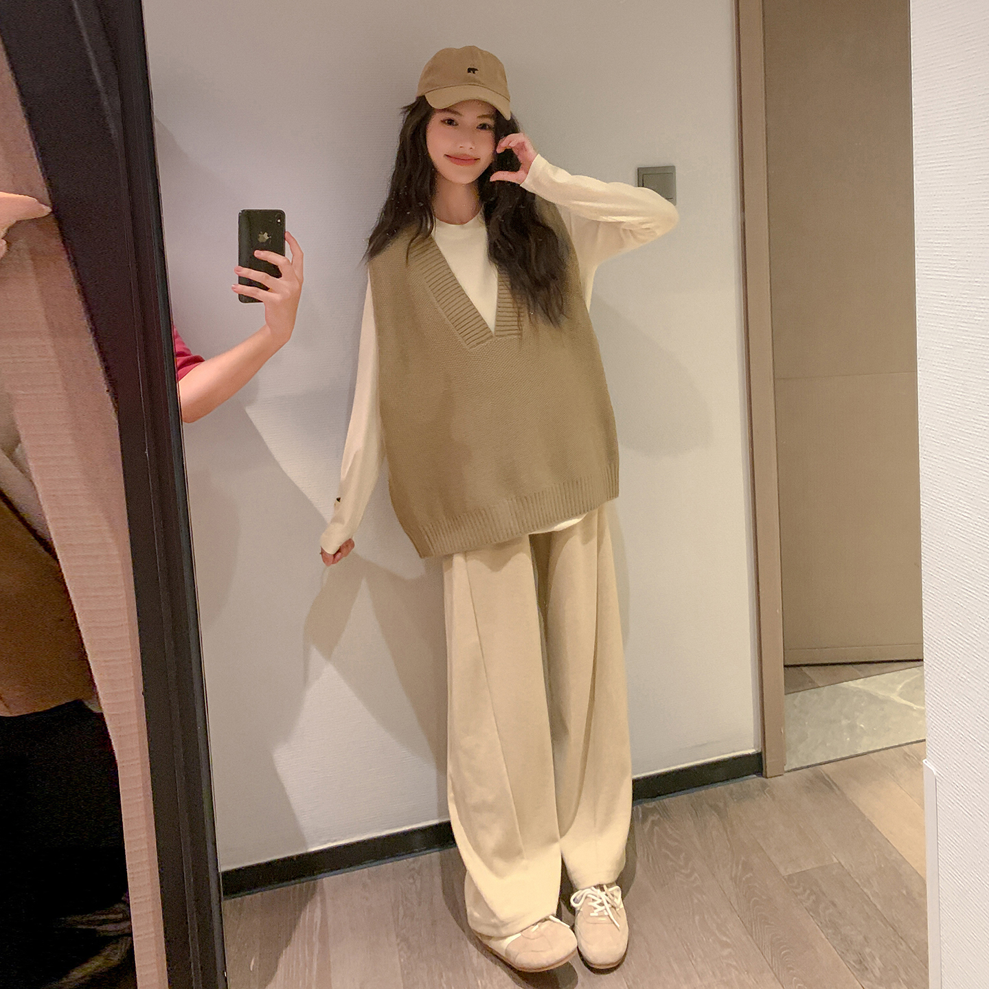 孕妇针织马甲上衣背心打底衫