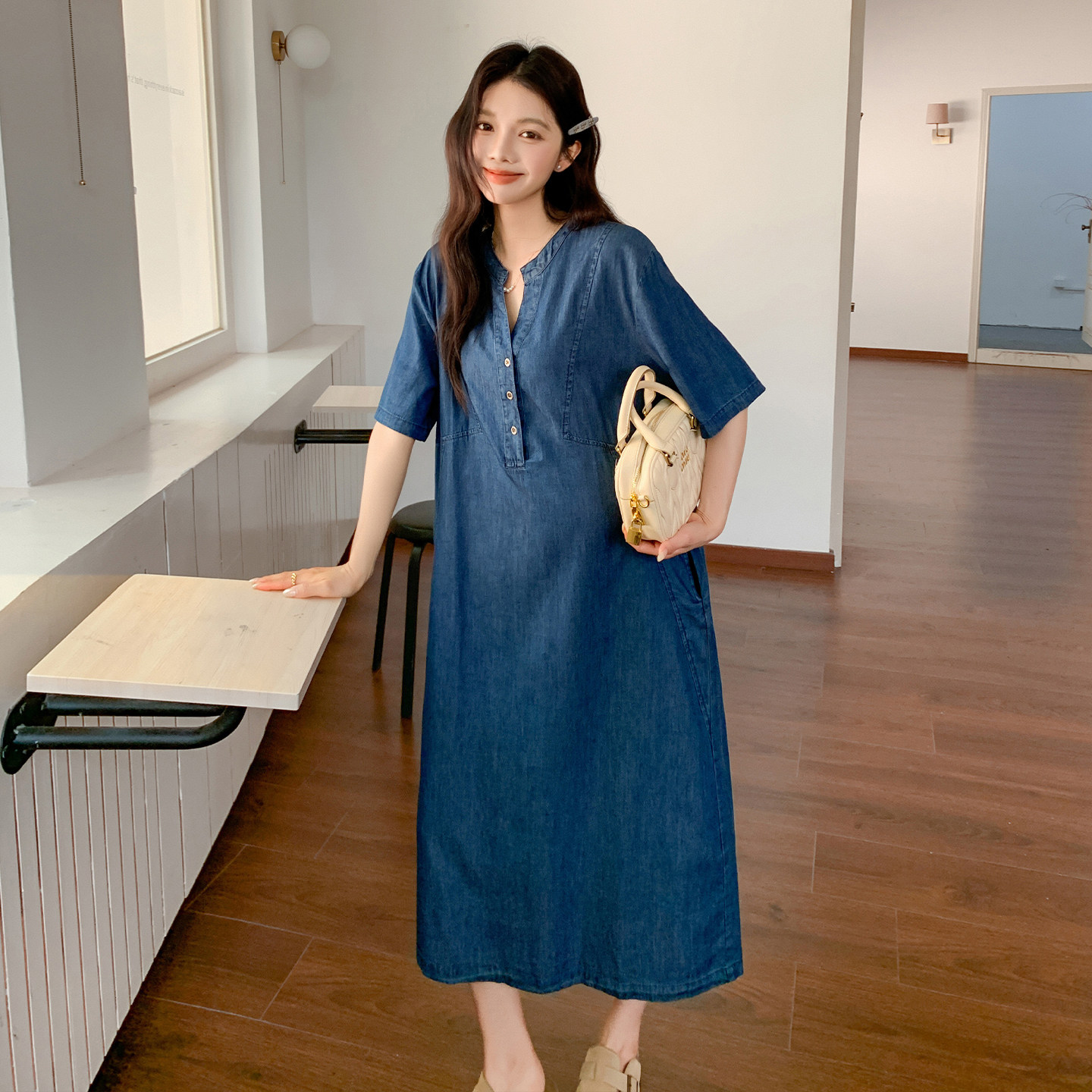 诺初宠爱牛仔连衣裙女夏V领短袖宽松显瘦中长款气质裙
