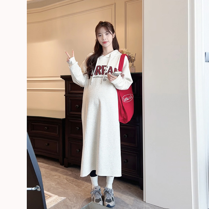 孕妇卫衣连衣裙2025早春新款女中长款字母印花连帽时尚卫衣裙