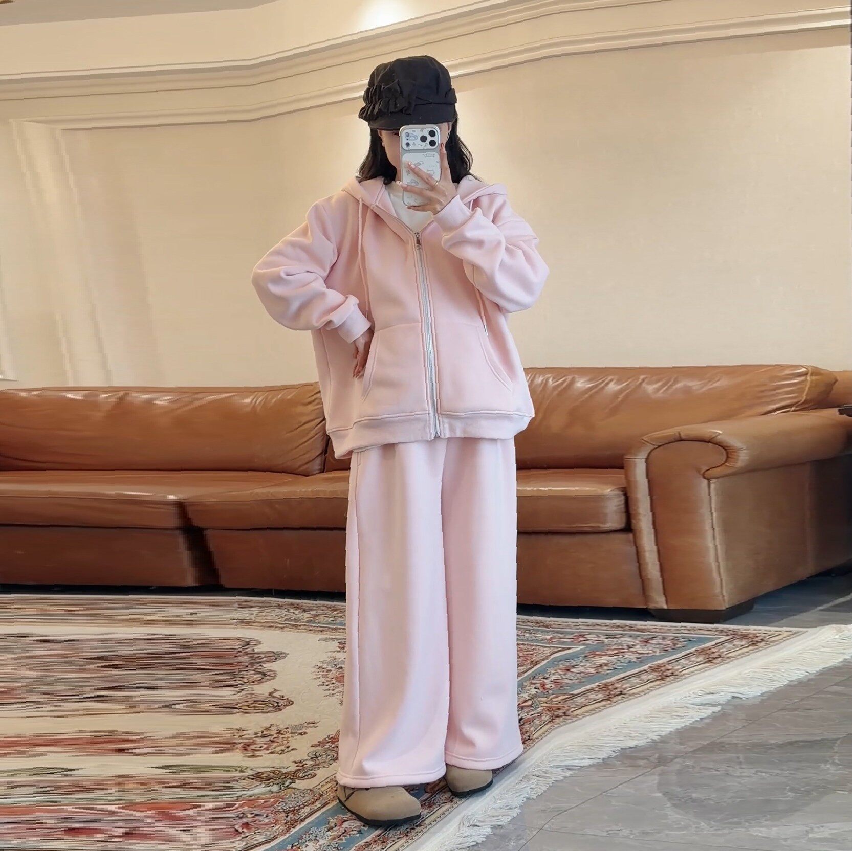 洋气孕妇装秋冬套装休闲运动加厚卫衣外套女孕期裤子两件套小个子