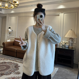 背心上衣孕装 百搭叠穿无袖 新款 复古慵懒风简约圆领羔毛马甲女冬季
