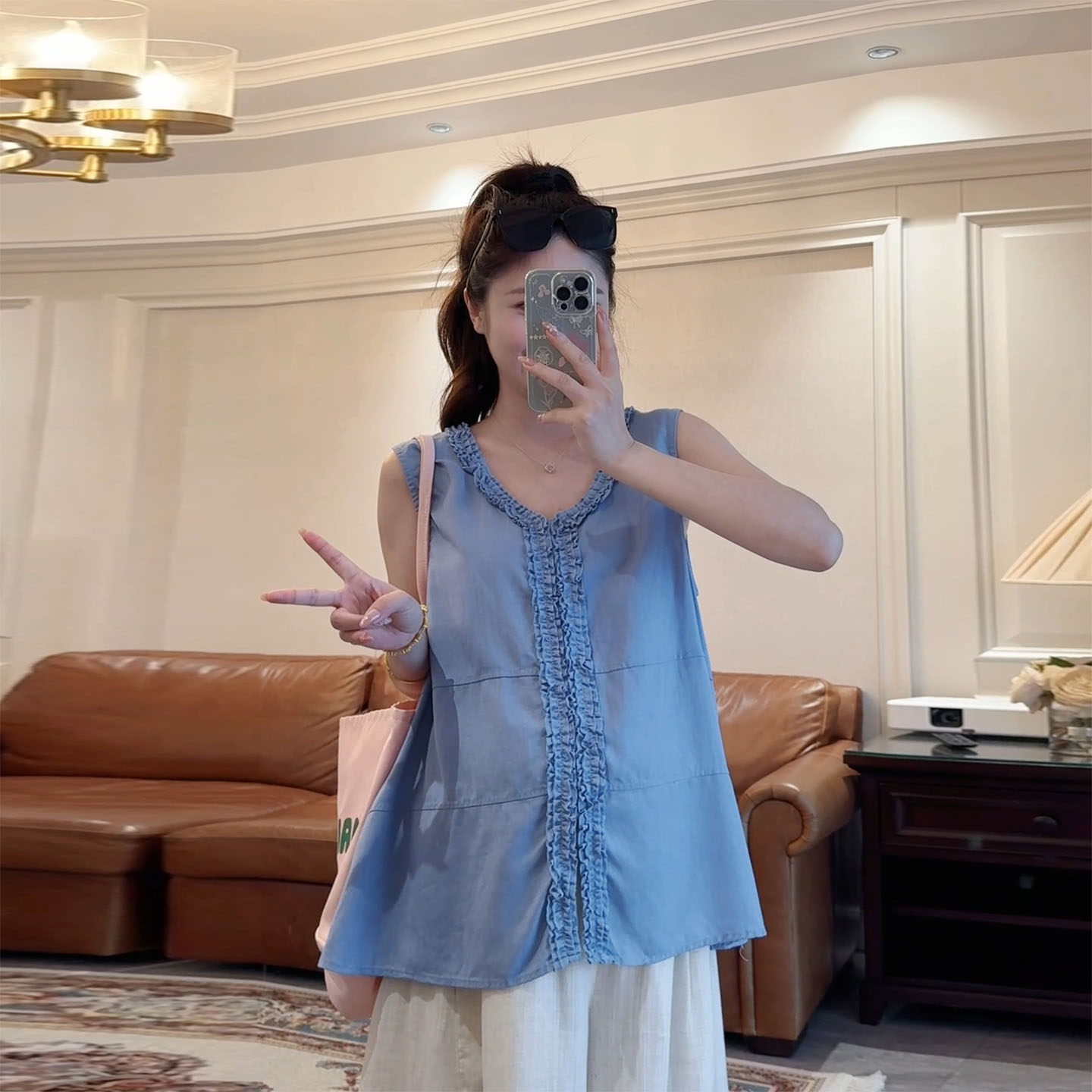 孕妇夏季V领宽松不显怀娃娃衫图片