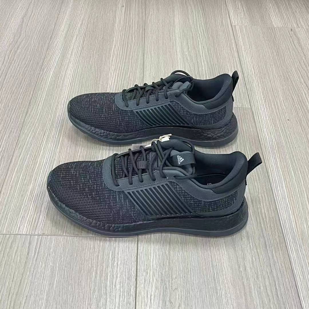 Adidas阿迪达斯 Crazylight BOOST男子低帮缓震运动跑步鞋 ID2857