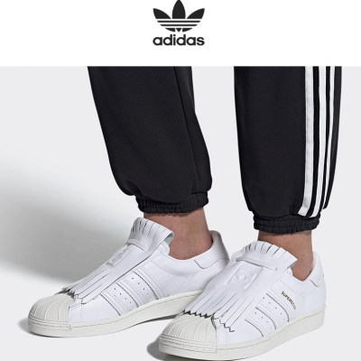 【瑕疵】Adidas 阿迪达斯 女子情侣贝壳头休闲鞋 FV3311 FV3361
