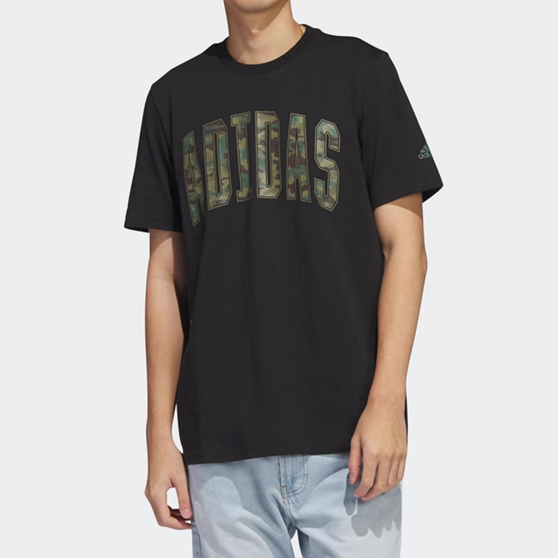 Adidas阿迪达斯圆领运动T恤