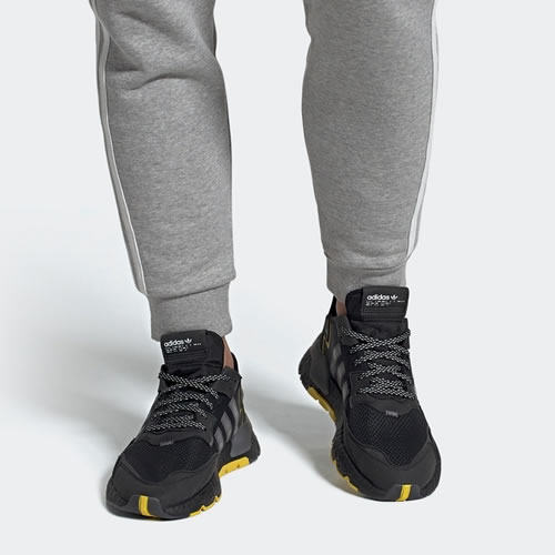 阿迪达斯男女款休闲鞋