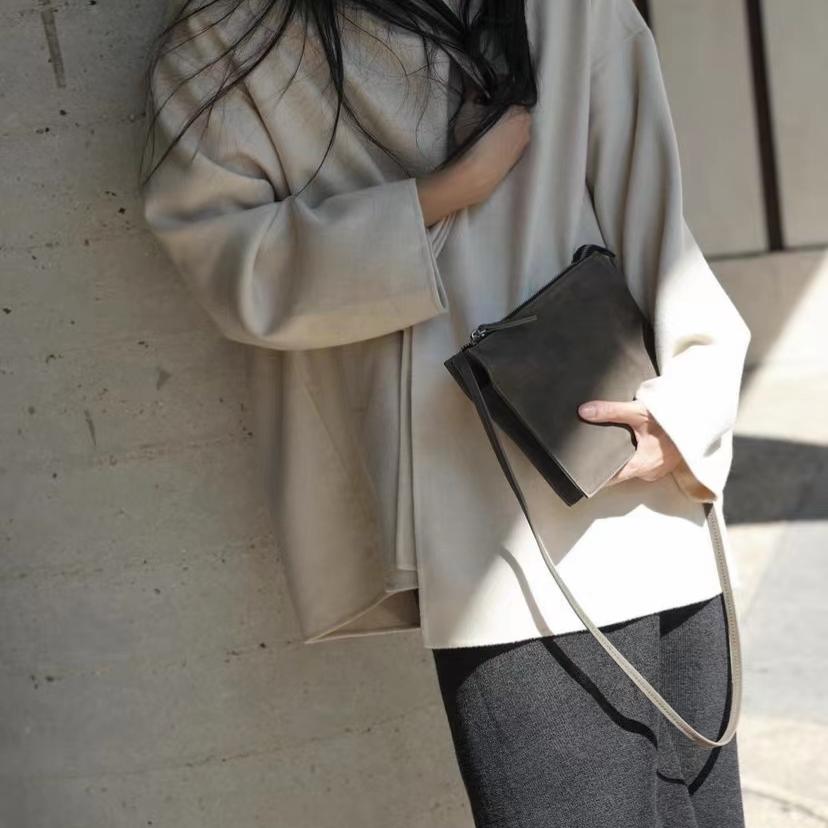 dresscode台湾轻奢小众设计师小红书DAWANG牛皮牛仔包斜挎包