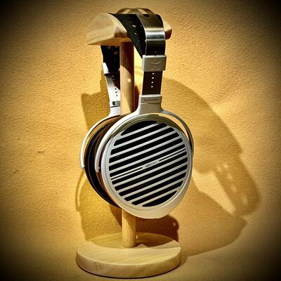 hifiman旗舰平板振膜头戴耳机