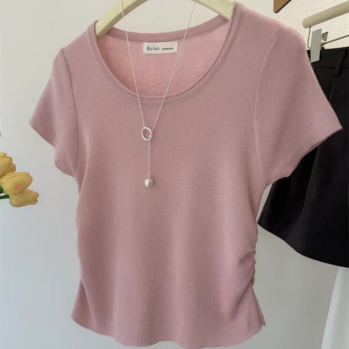 粉色圆领正肩短袖T恤女夏季甜辣妹褶皱收腰修身小个子多巴胺上衣