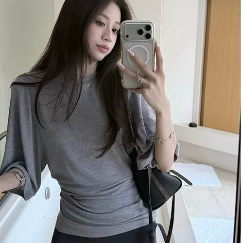 舒适圆领长袖显瘦百搭女T恤