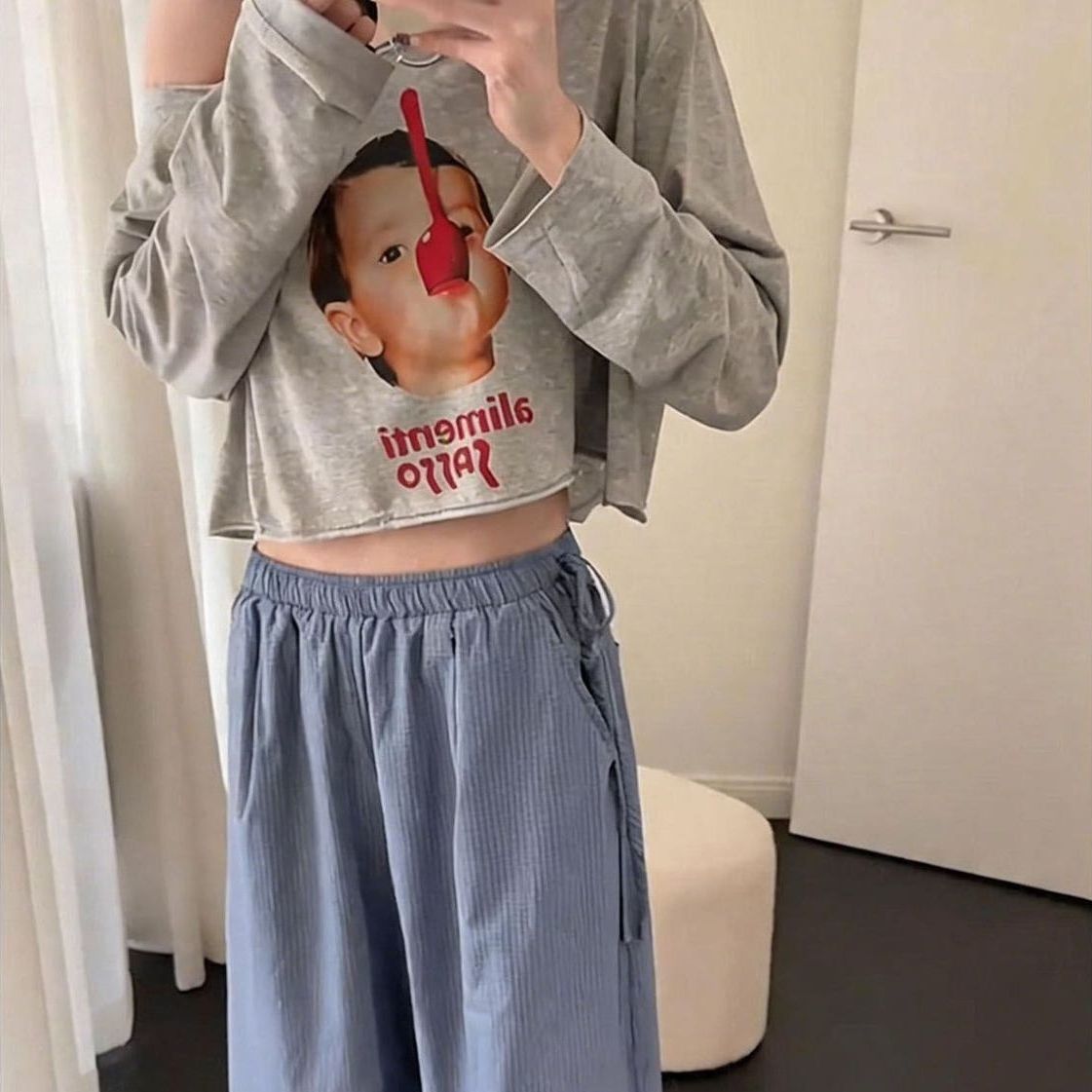 早秋设计感印花长袖T恤女灰色