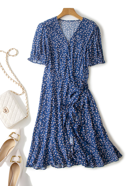 一片围裹式 收腰柔美蓝色底印花显瘦连衣裙 2025女装夏新款茶歇裙