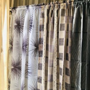 外贸特价印花穿杆挂钩纱帘140*160cm原包装适合门洞橱窗背景装饰