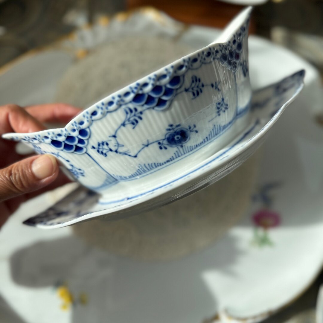 特价欧洲中古瓷器收藏丹麦皇家哥本哈根唐草半蕾丝/平边酱汁船2款
