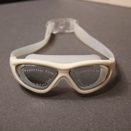 黑白色新款专业潜水泳镜女 大框透明防水防雾高清游泳眼镜送耳塞图片