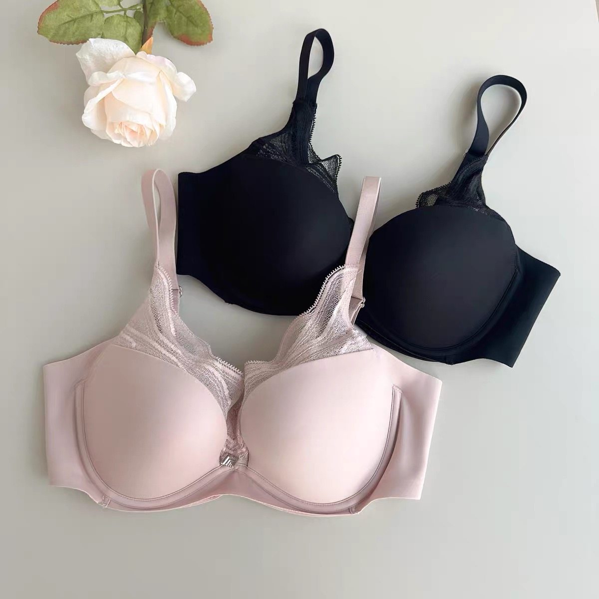 安莉芳Comfit软钢圈内衣女薄款光面无痕蕾丝性感上托文胸CB00160