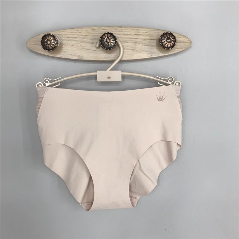 黛安芬弹力无痕无缝高腰三角裤