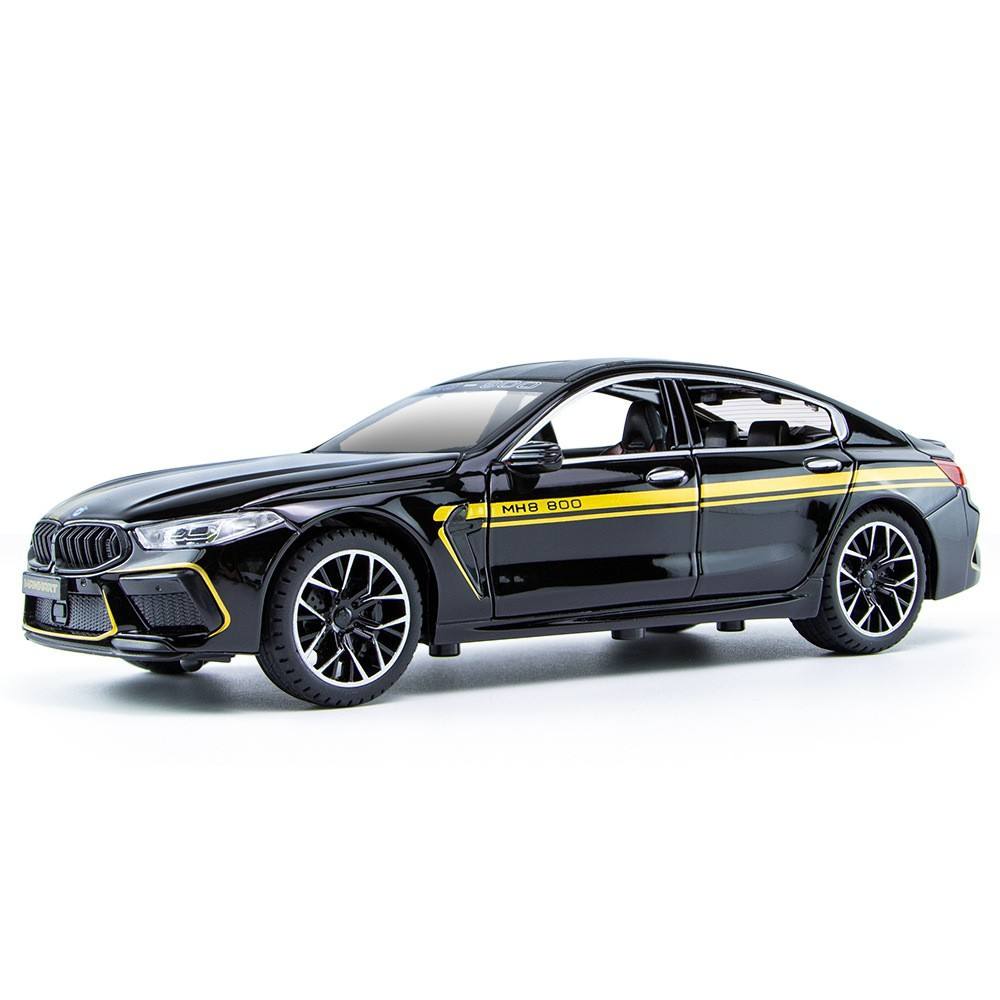 新款 1:24M8仿真合金车模型4门版灯光音效办公室摆件桌面装饰澄海