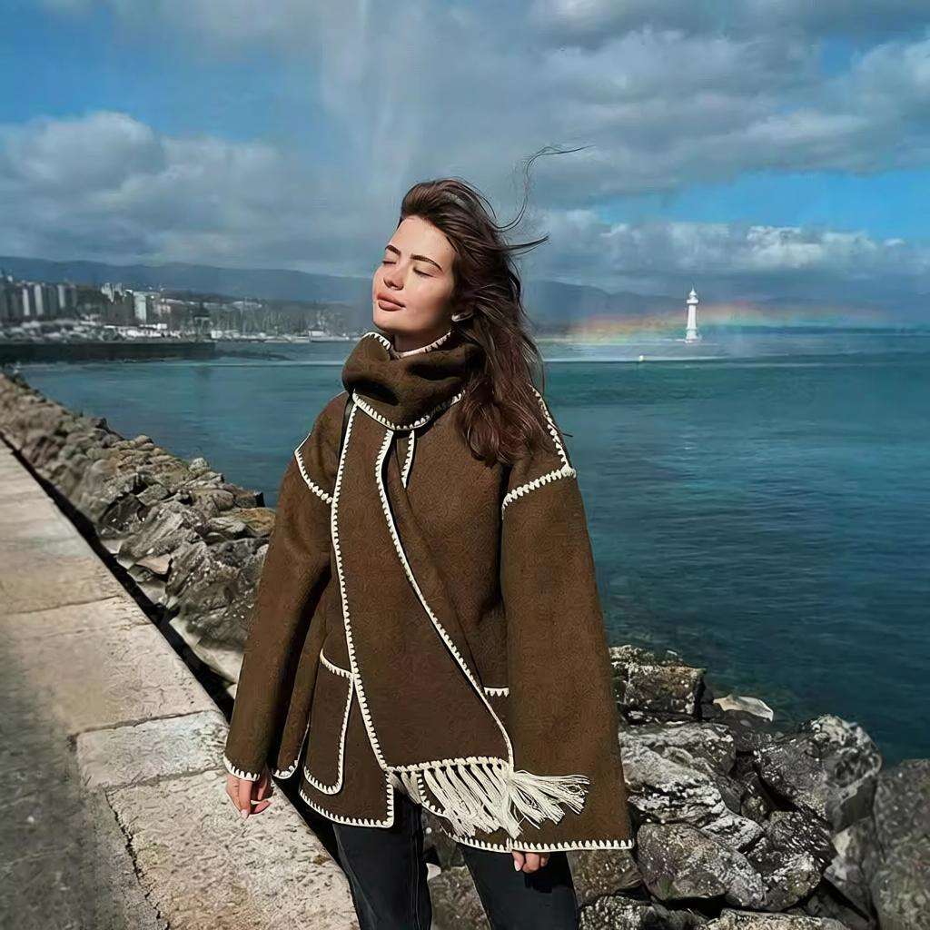 亚马逊欧美女装秋冬毛呢外套加厚宽松带围巾流苏女款卫衣/绒衫
