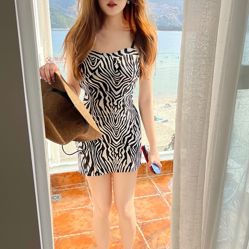 Real photo foreign style sexy slim dress with buttocks and zebra pattern casual suspender skirt
