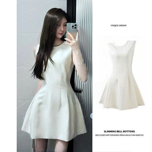 杏色高级感无袖短裙A字连衣裙2025夏新款绝美连衣裙高干文女主裙