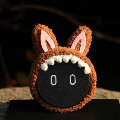 蔚来nomi卡通毛绒耳朵帽摆件