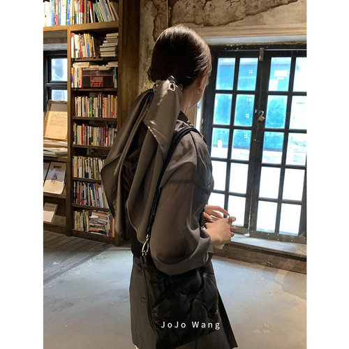 惊艳了谁！气质灰法式大肠发圈女