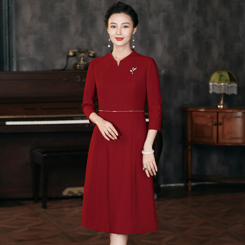 简约大方年轻洋气晚装礼服喜妈妈