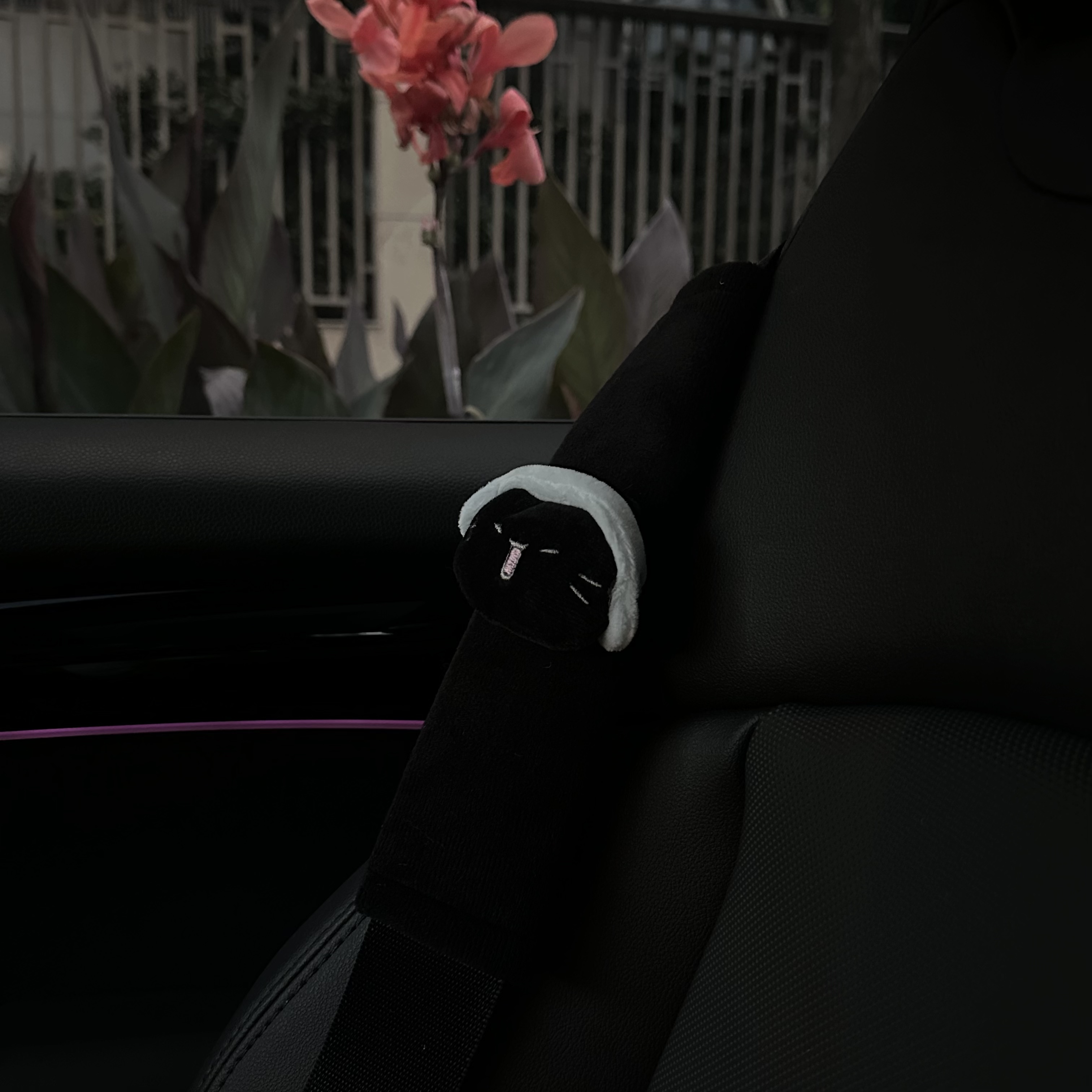 蓝耳机黑猫汽车安全带护肩套手作