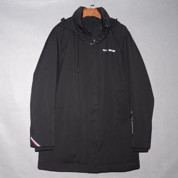 A男装秋冬连帽中厚羽绒服