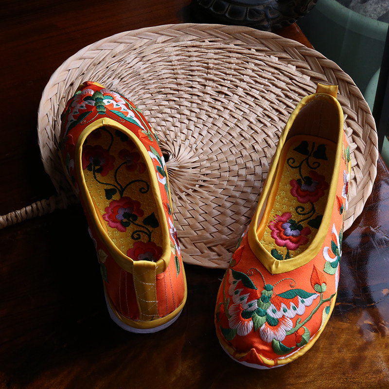 2025新款走绣坊千层底小翘头原创蝴蝶中式手工缝制绣花布鞋女复古,女鞋,传统布鞋,淘宝优惠券,粉丝福利购,淘宝优惠卷