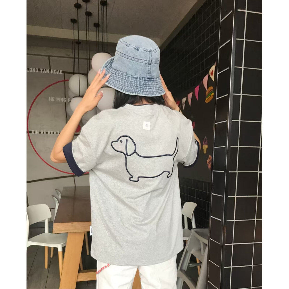 白色灰色休闲时尚百搭女士夏季圆领宽松女款半袖T恤 原版刺绣