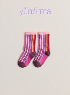 幼儿园宝宝秋季小众竖条纹短袜