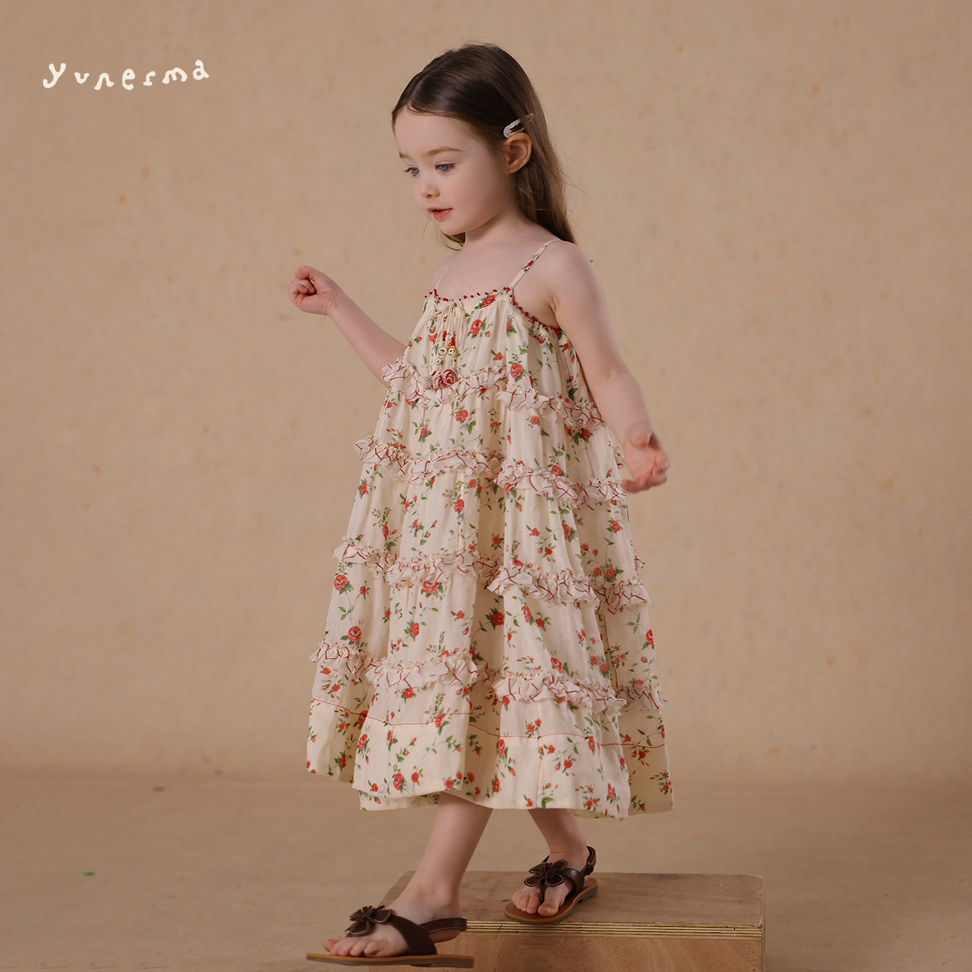 允儿妈女童碎花格子吊带连衣裙