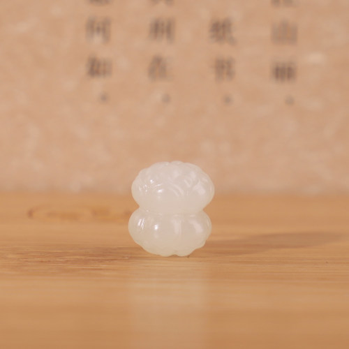 新疆和田玉白玉并蒂莲花珠手串饰