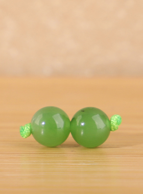 天然碧玉乌兰海圆珠苹果绿嫩绿