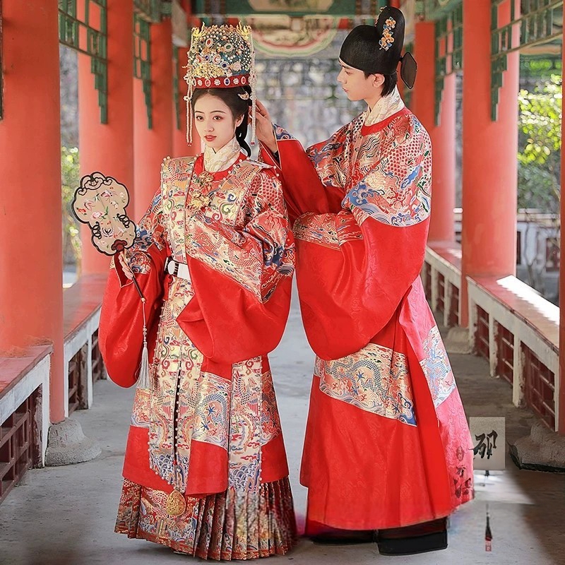 【出租】砚滨纱明制花嫁婚服圆领袍汉服男款女款金玉良缘凤冠霞帔